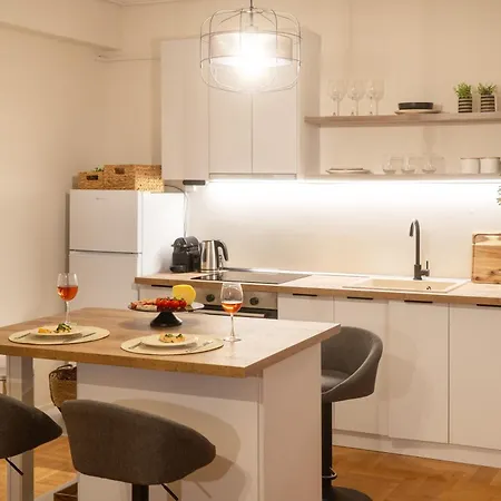 Agias Sofias Grand Apartmán