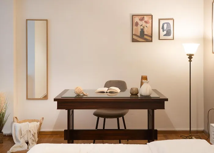 Agias Sofias Grand *