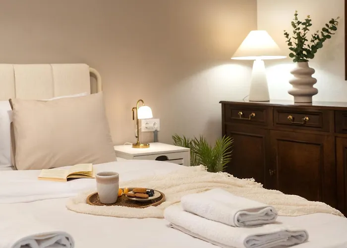 Agias Sofias Grand Apartmán *