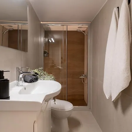 Agias Sofias Grand Apartament *
