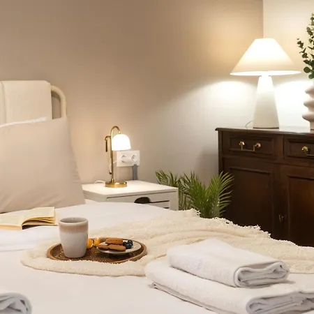 Agias Sofias Grand Apartament *