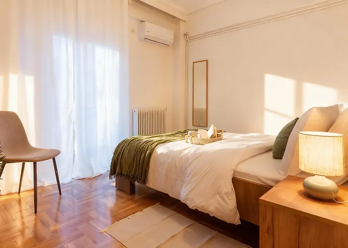 Agias Sofias Grand *